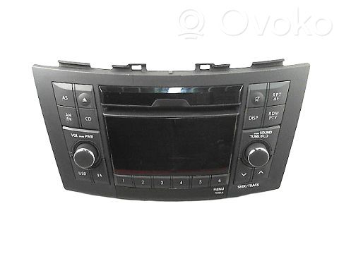 Suzuki Swift II Panel / Radioodtwarzacz CD/DVD/GPS 