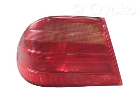Citroen AX Galinis žibintas kėbule 