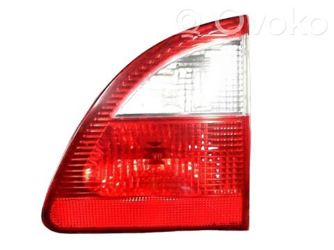 Lampy tylnej klapy bagażnika   1108923,1108923,1303013,1490192,YM2113A602AB