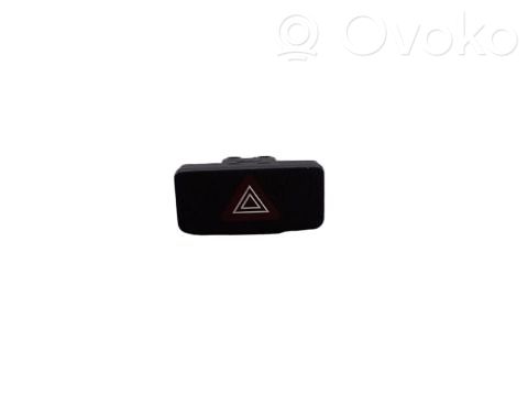 Suzuki Alto Botón interruptor de luz de peligro 