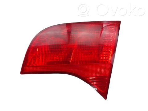 Audi A4 S4 B7 8E 8H Lampy tylnej klapy bagażnika 