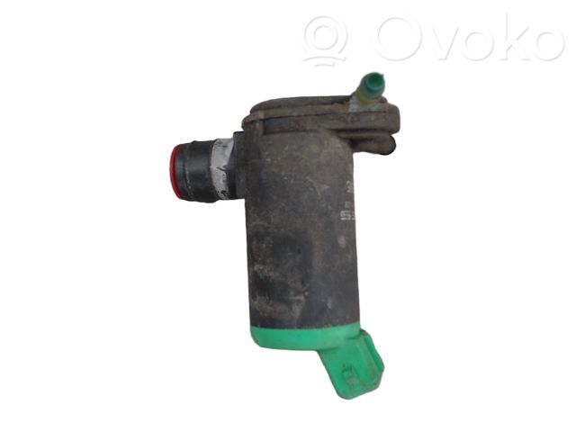 Peugeot 106 Pompa lavavetri parabrezza/vetro frontale 