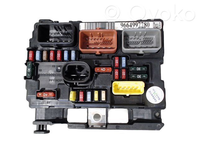 Peugeot 207 Fuse module 
