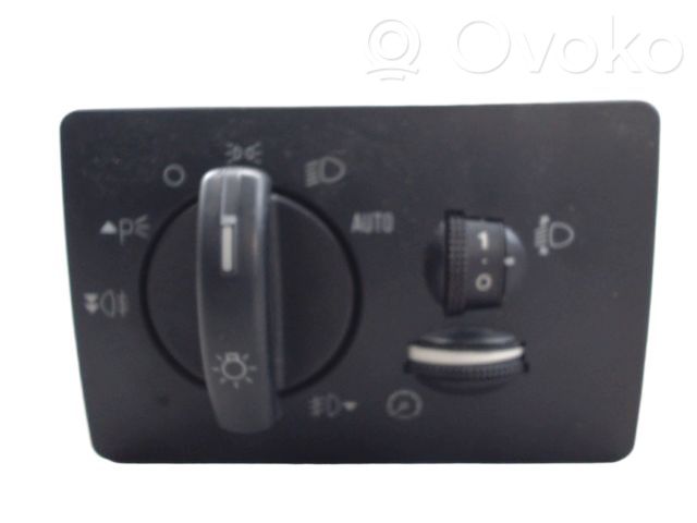 Light switch   1321032,1321032,3M5T13A024