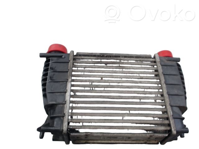 Renault Clio III Interkūlerio radiatorius 