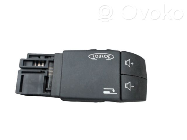 Renault Trafic II (X83) Head unit multimedia control 