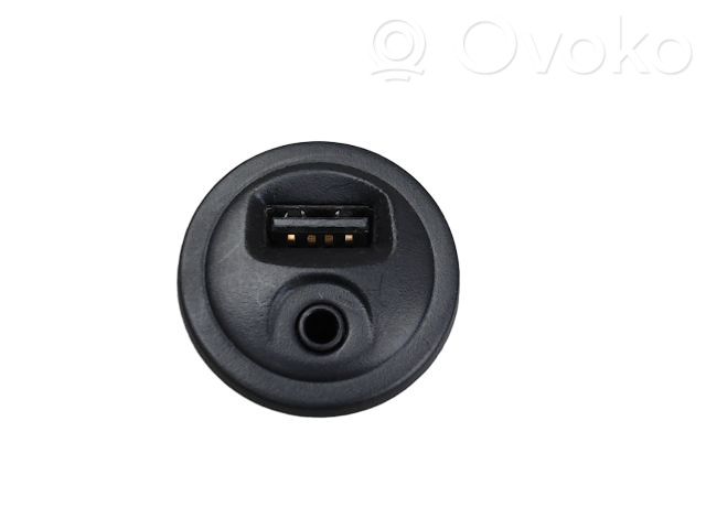 Peugeot 208 I Enchufe conector USB 