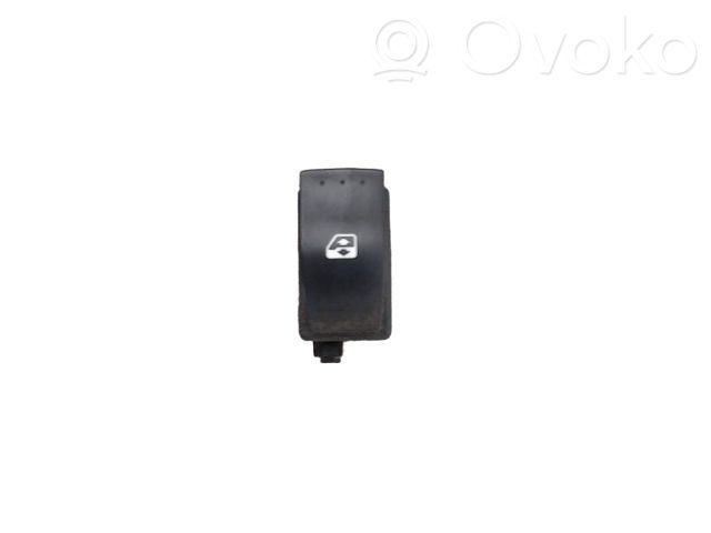 Opel Vivaro Electric window control switch 
