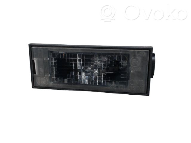 Éclairage de plaque d'immatriculation   8200480127,04222900,04222905,150221002,2403228,2413228,2651000Q0A,265108474R,4159062300,4387920,4415096,4416659,4422473,540204222900,540204222905,60560850,686176,8200480127,93188920,93450297,A4159062300