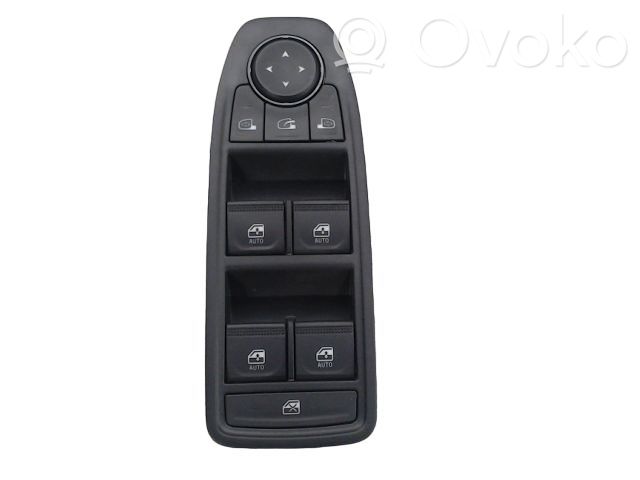 Dacia Duster III Interruptor del elevalunas eléctrico 