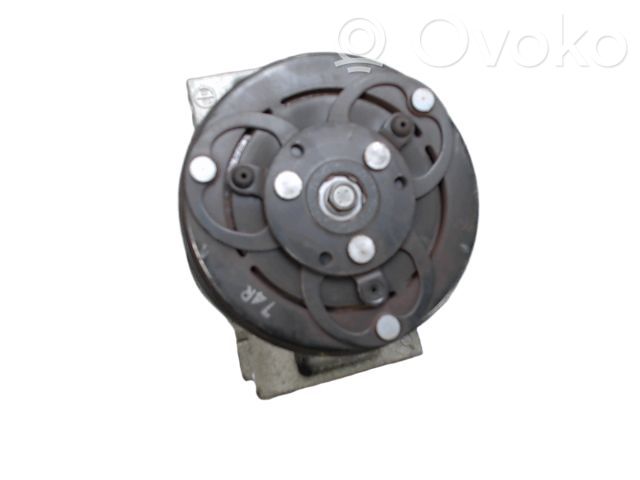 Renault Clio IV Klimakompressor Pumpe 