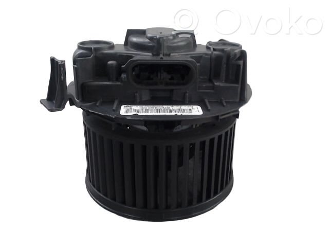 Renault Clio III Mazā radiatora ventilators 
