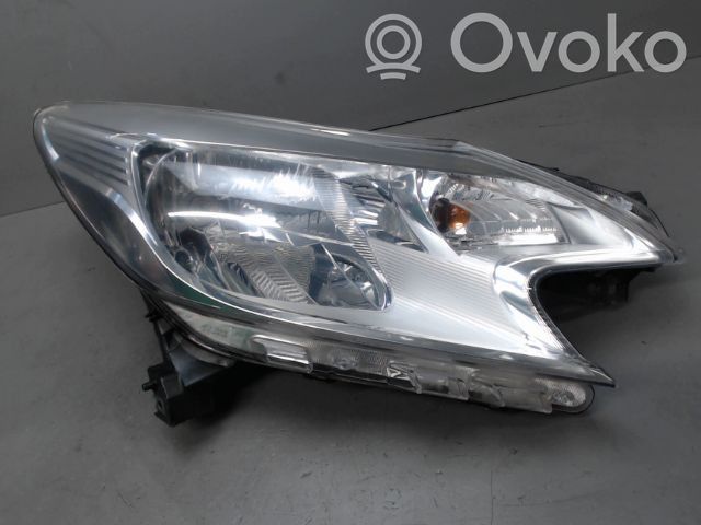 Nissan Note (E12) Lampa przednia 