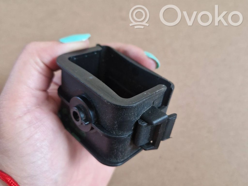 BMW 3 E92 E93 Suport fixare triunghiular lumini avarie 