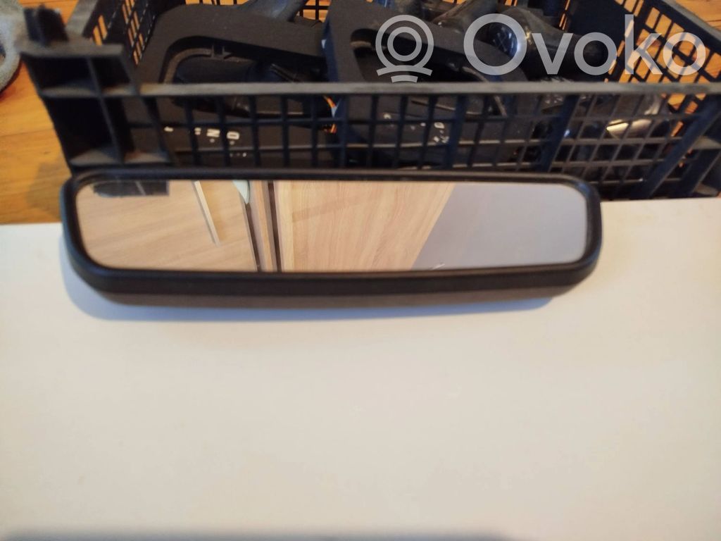 Rétroviseur intérieur   E6006199