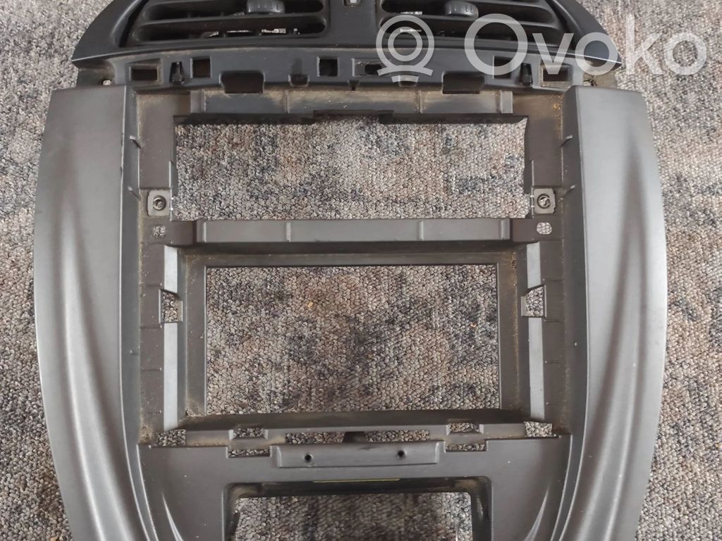 Citroen C5 Verkleidung Radio / Navigation 