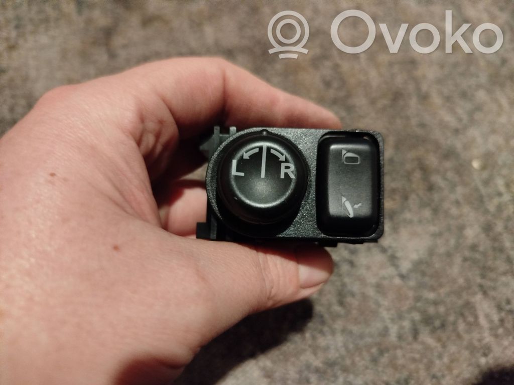 Nissan Qashqai Przycisk regulacji lusterek bocznych 