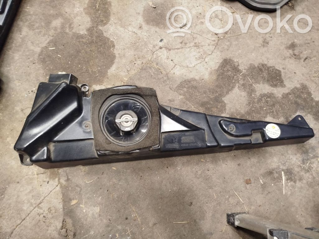 BMW 5 E39 Front door speaker 