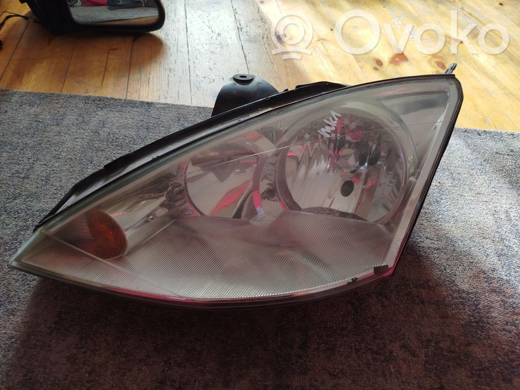 Ford Focus Headlight/headlamp 