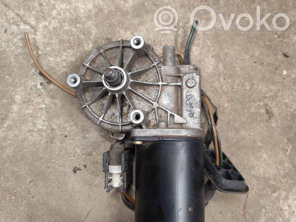 BMW 5 E39 Valytuvų varikliukas 
