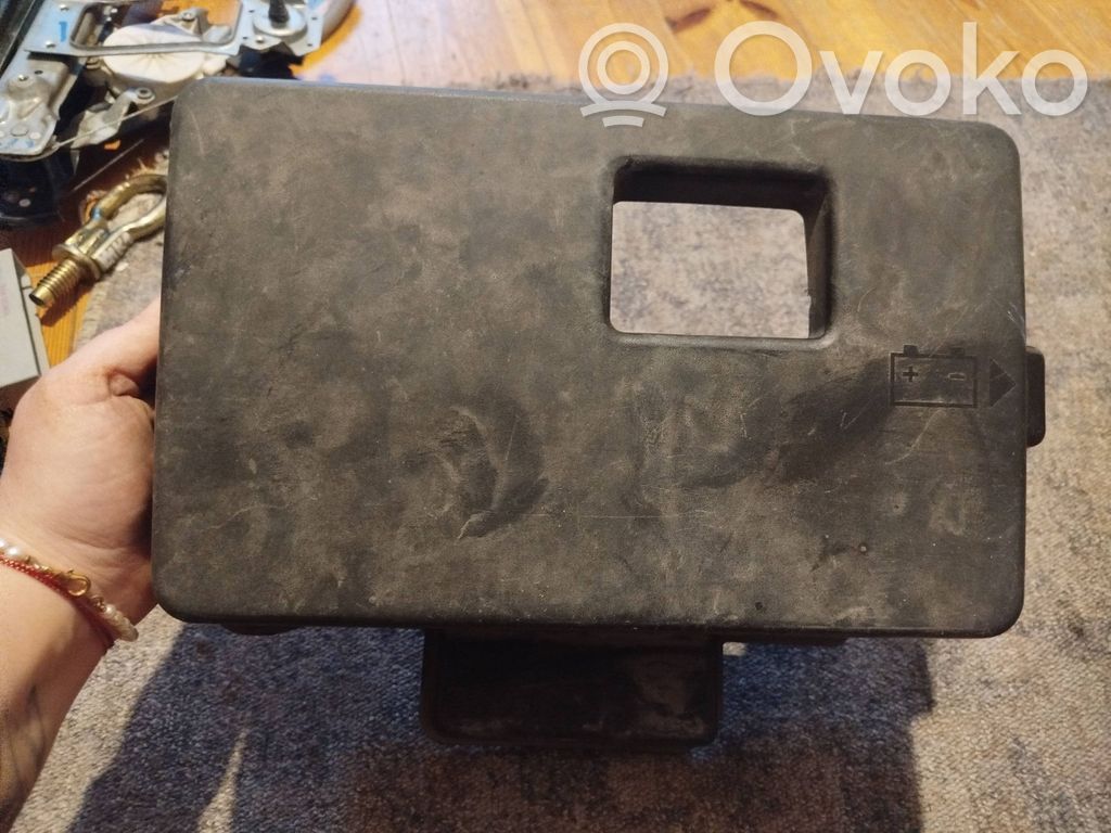 Ford Focus Battery box tray cover/lid 
