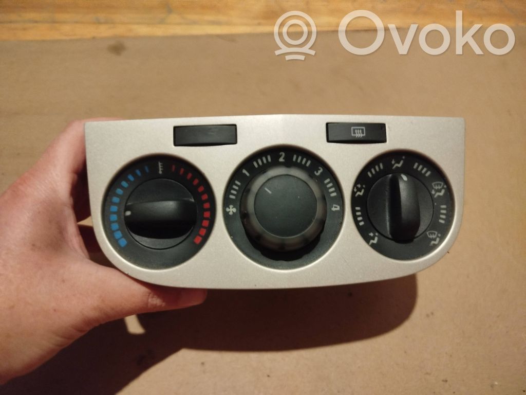 Opel Corsa D Climate control unit 