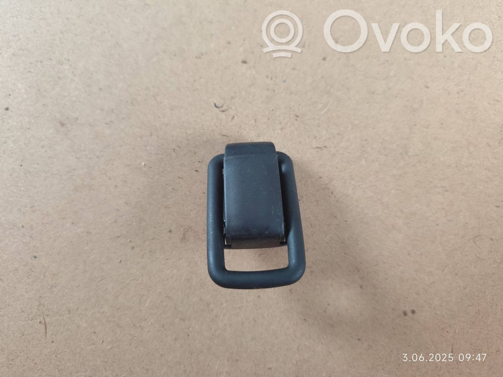 Mazda 3 II Tie down hook / loop 