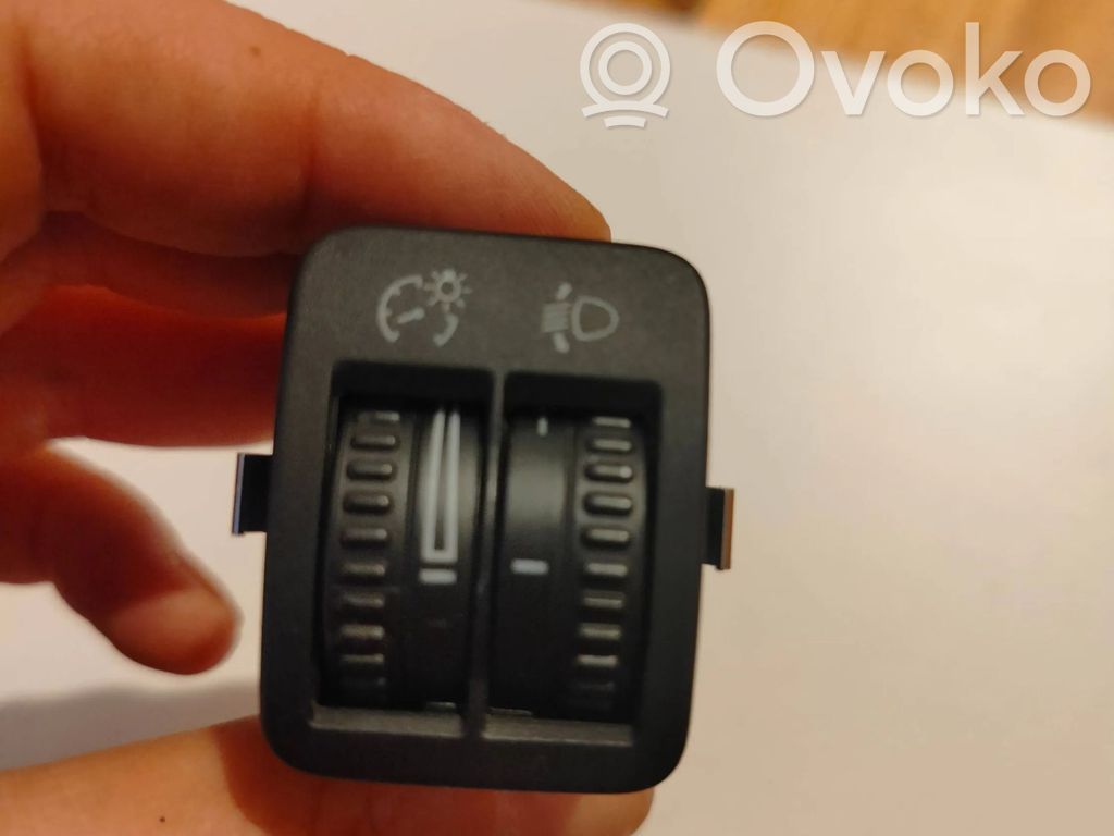 Volkswagen Golf Plus Headlight level height control switch 