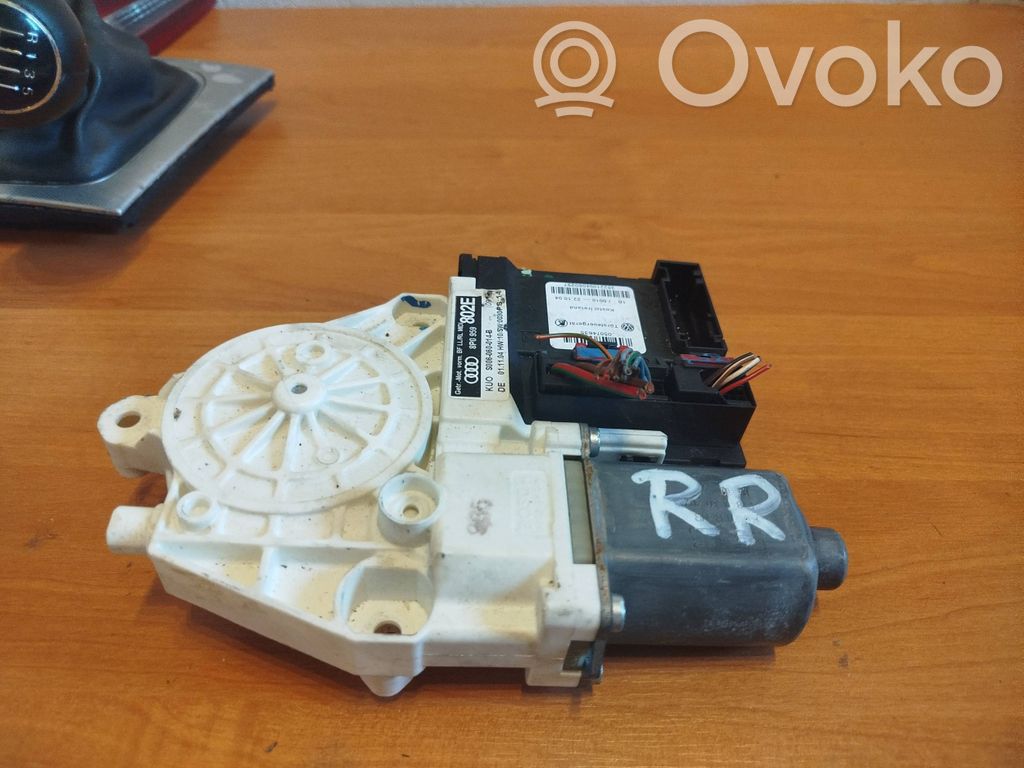 Audi A3 S3 8P Silnik regulatora szyby drzwi przednich 