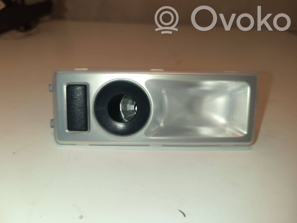 BMW 5 E60 E61 Luz del asiento trasero 
