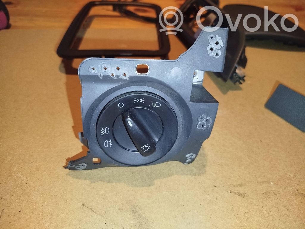 Skoda Roomster (5J) Interruptor de luz 