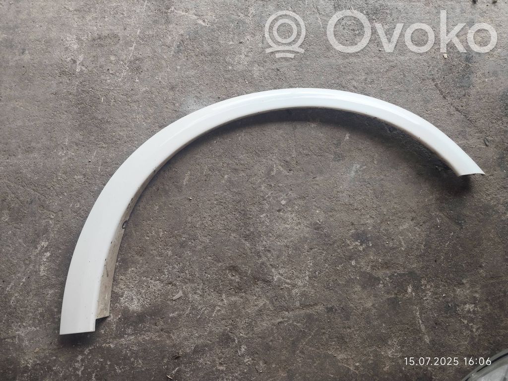 Volvo C30 Priekinės arkos apdaila 