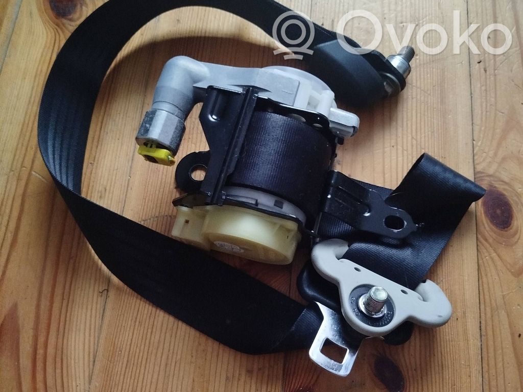 Mazda 3 II Cinturón delantero 
