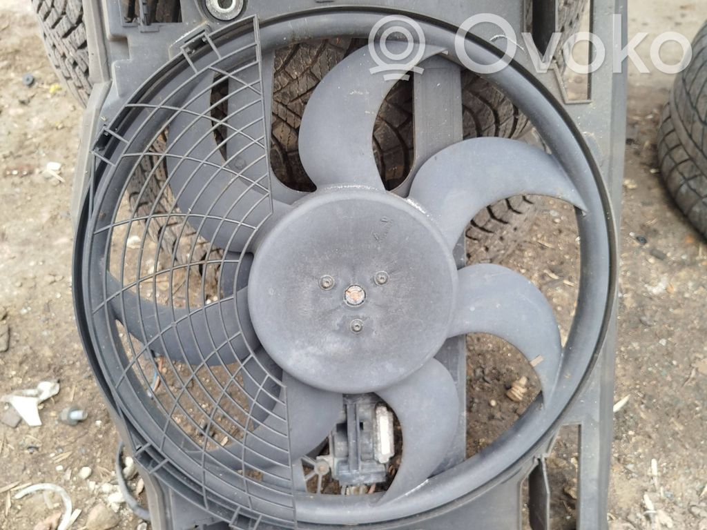 BMW 3 E46 Elektrisks radiatoru ventilators 