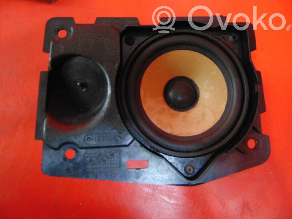 BMW 7 E65 E66 Altavoz subwoofer 