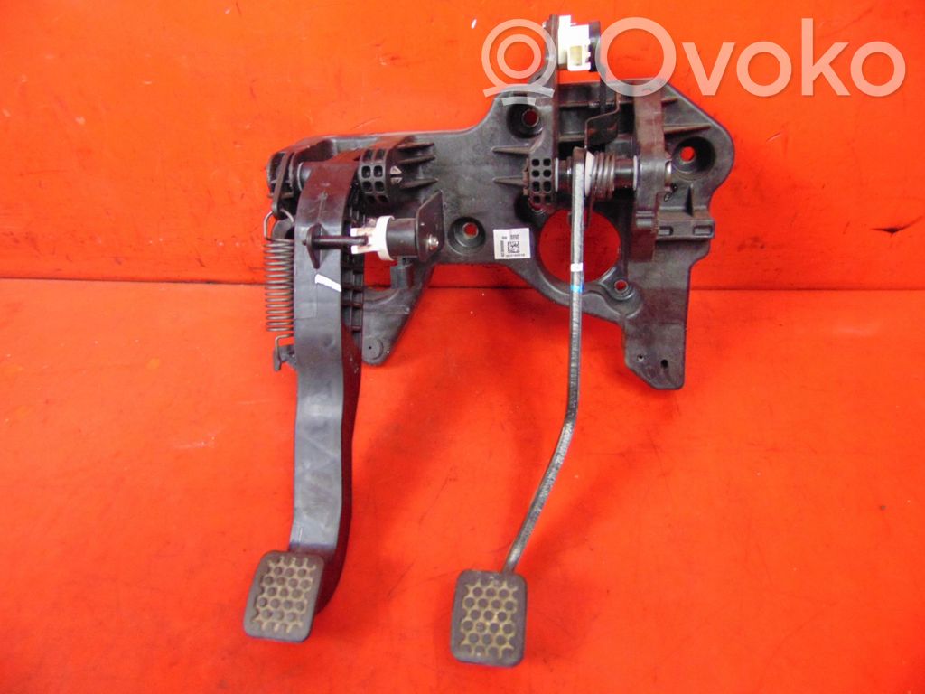 Opel Karl Brake pedal 