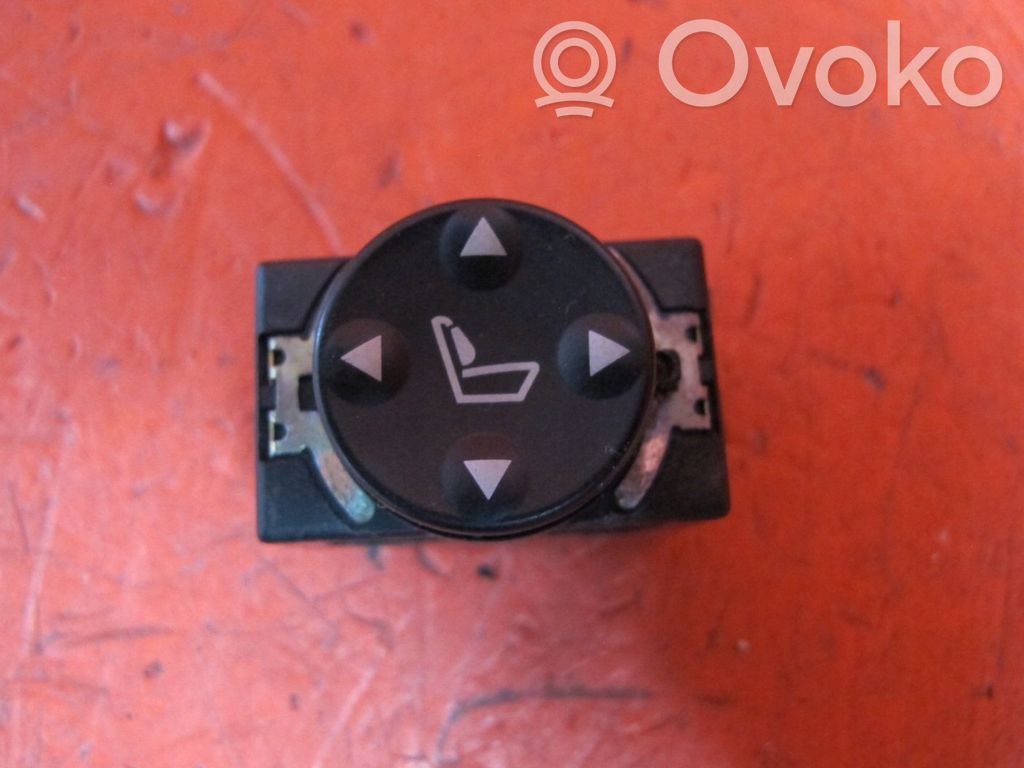 Seat control switch   8360877