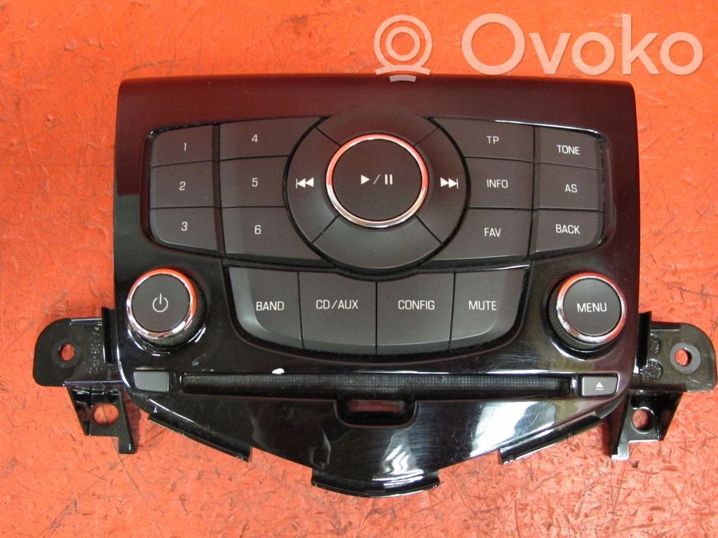 Chevrolet Cruze Panel radia 