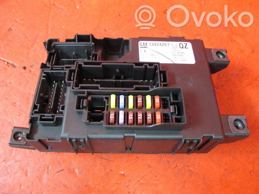 Opel Corsa D Scatola di montaggio relè 