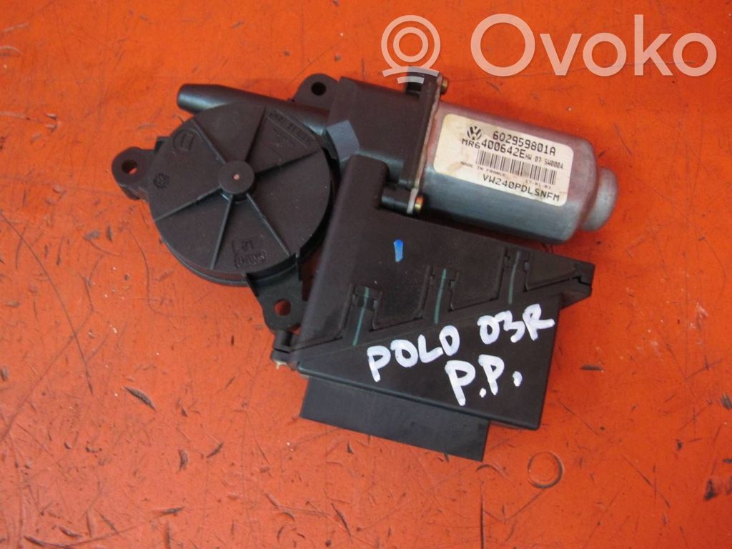 Volkswagen Polo Silnik regulatora szyby drzwi przednich 