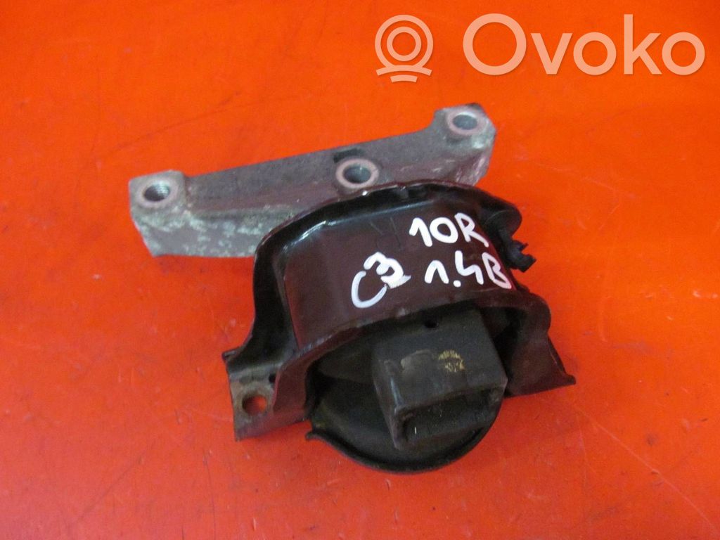 Citroen C3 Engine mount bracket 