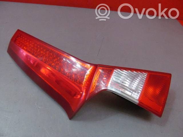 Volvo V70 Tailgate rear/tail lights 