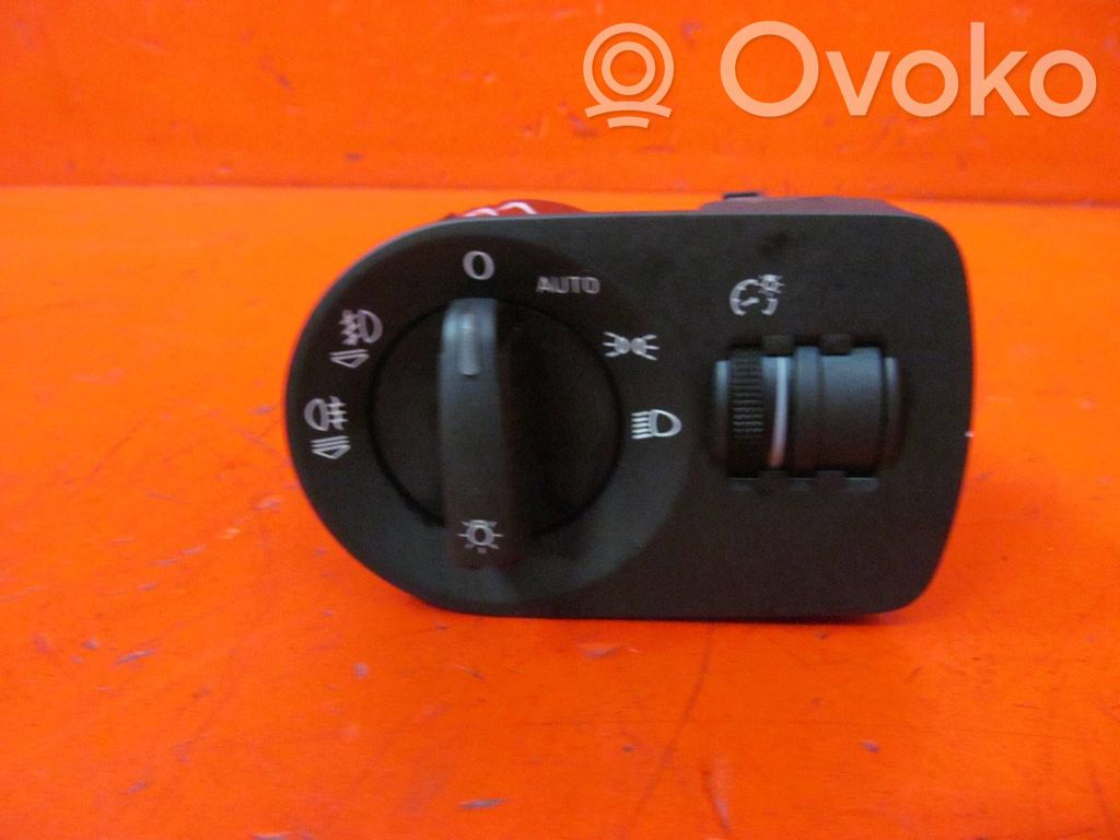 Audi A1 Light switch 