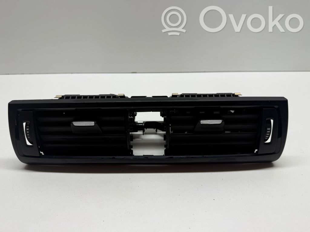BMW 1 F20 F21 Dysze / Kratki środkowego nawiewu deski rozdzielczej 