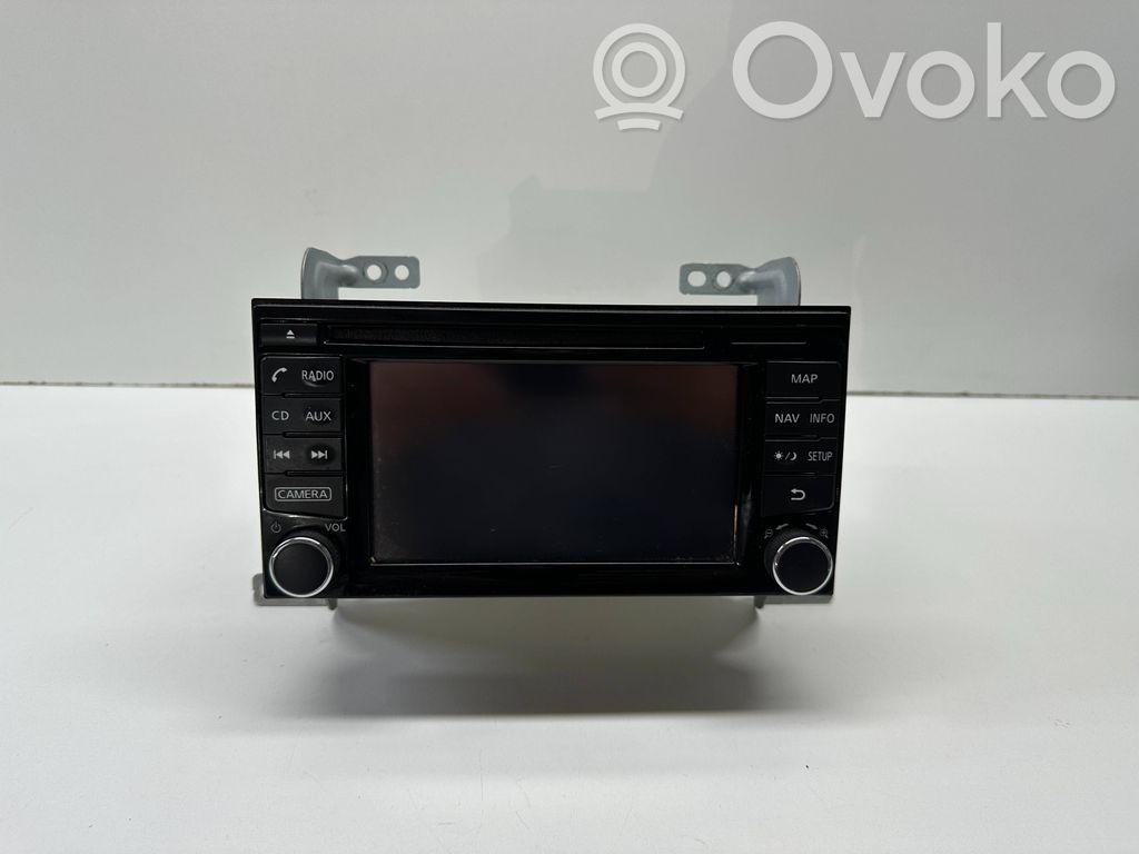 Nissan Juke I F15 Panel / Radioodtwarzacz CD/DVD/GPS 