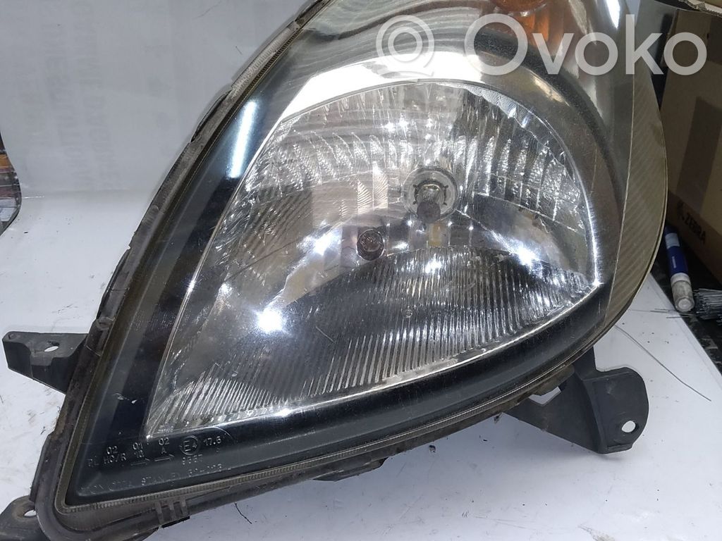 Toyota Yaris Phare frontale 