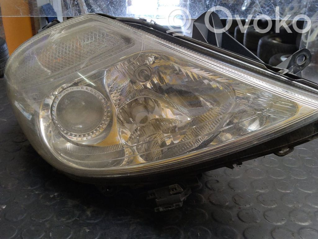 Citroen C8 Priekšējais lukturis 