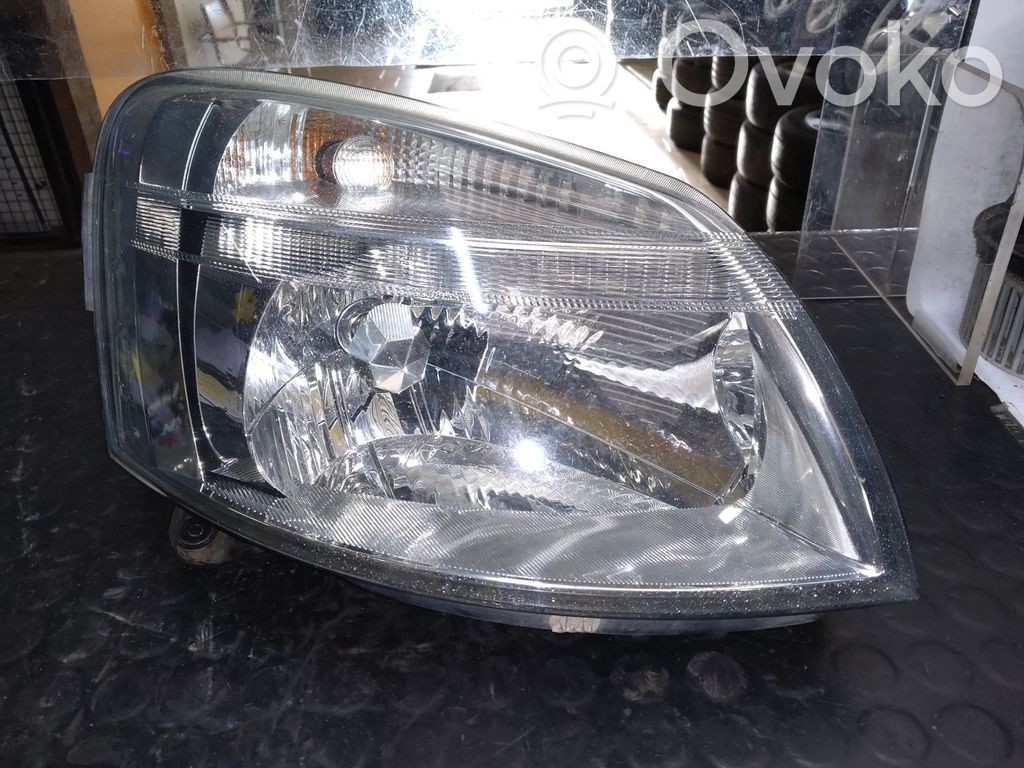 Citroen Berlingo Priekinis žibintas 