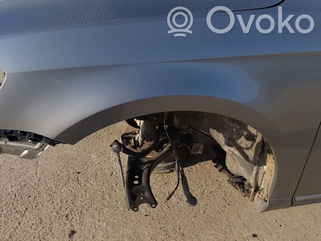 Volkswagen PASSAT Błotnik przedni 