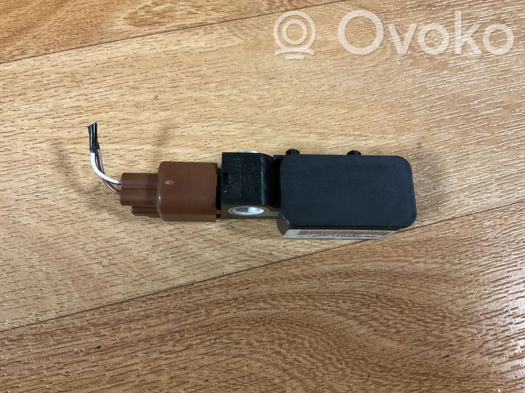 Czujnik uderzenia Airbag   1S7T14B342AE,32S300EB2128,121199